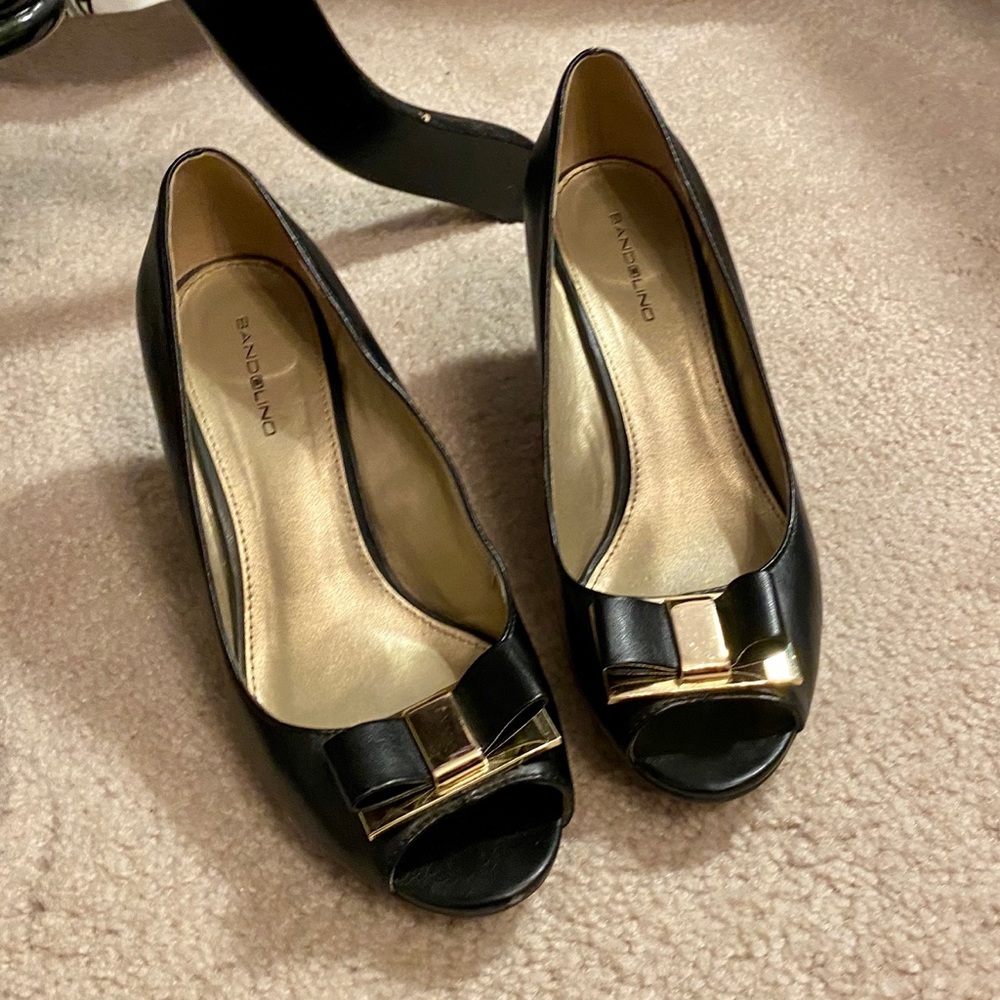Great condition black wedges